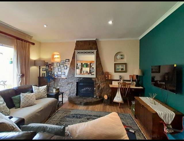 3 BEDROOM HOUSE FOR SALE IN BIRCHLEIGH